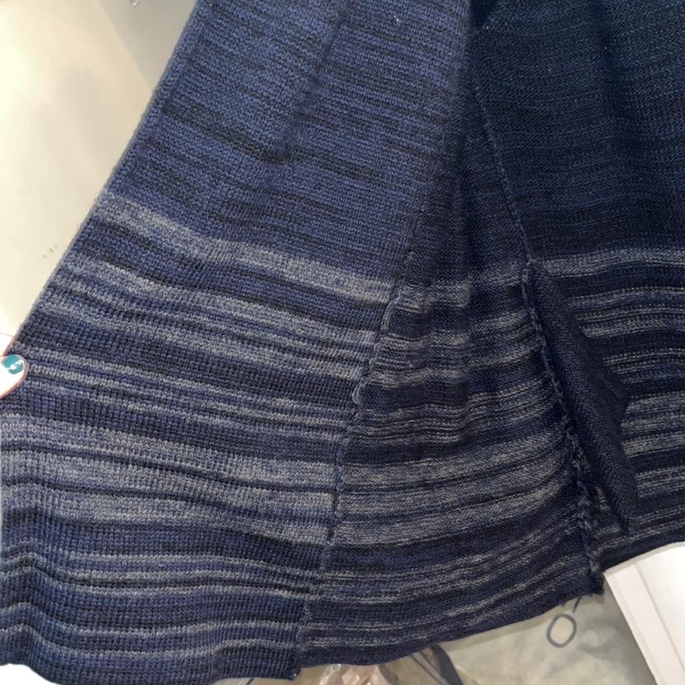 🔥Forever 21 Thick layered Sweater🔥 - Picture 8 of 10